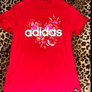 Womens adidas t shirt never worn size medium